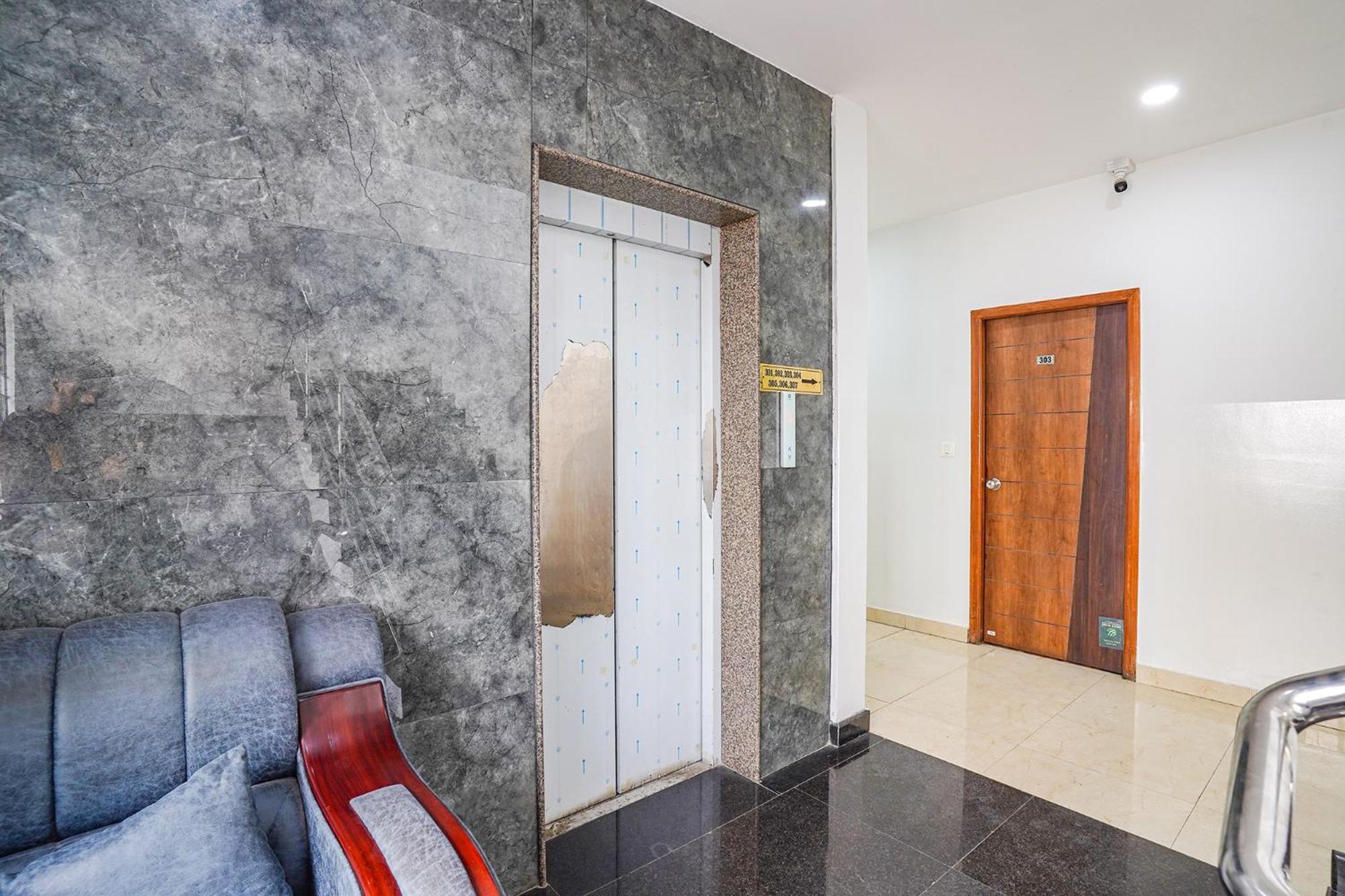 Fabhotel Rlv Green Palace - Nr Kengeri Satellite Town 벵갈루루 외부 사진