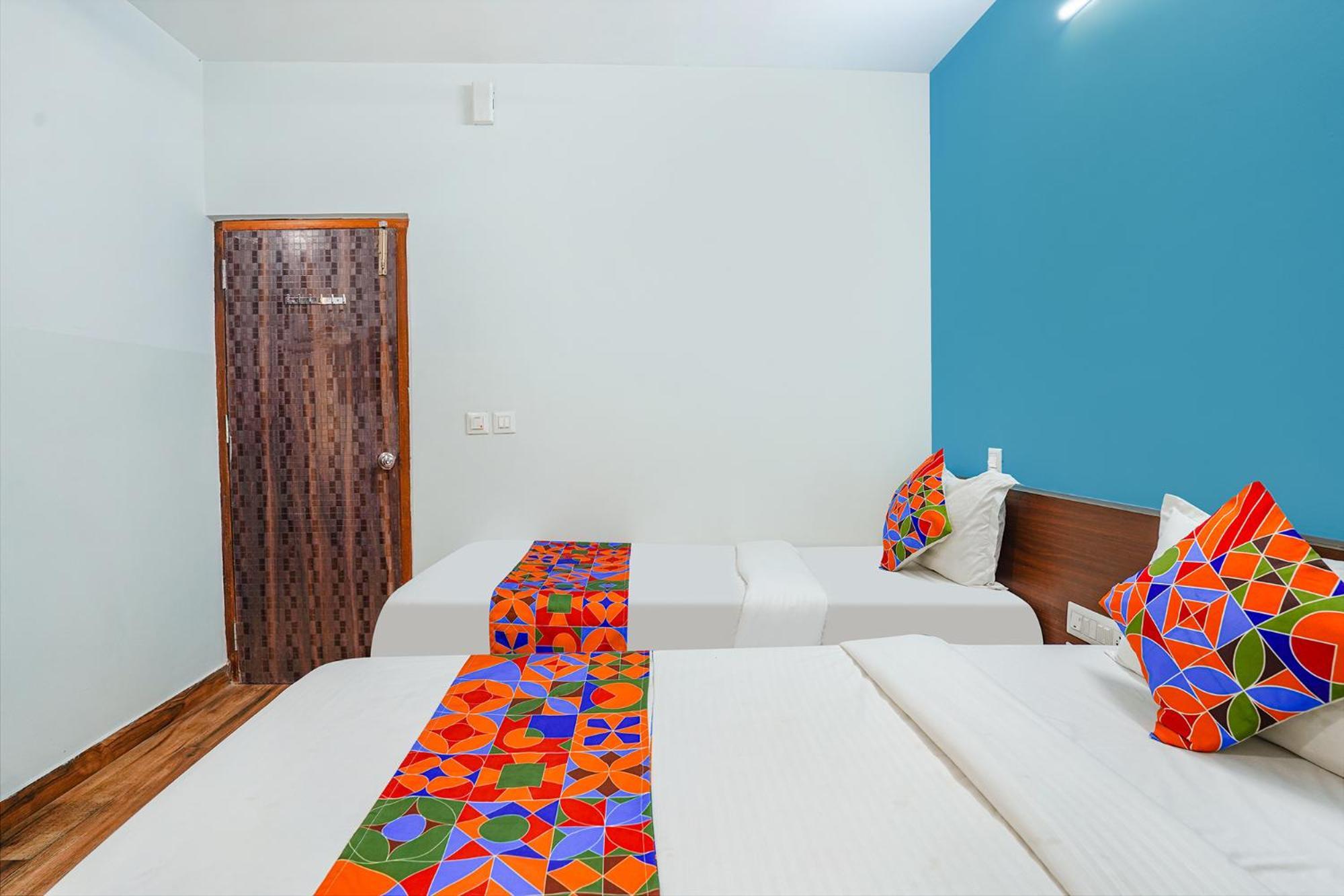 Fabhotel Rlv Green Palace - Nr Kengeri Satellite Town 벵갈루루 외부 사진